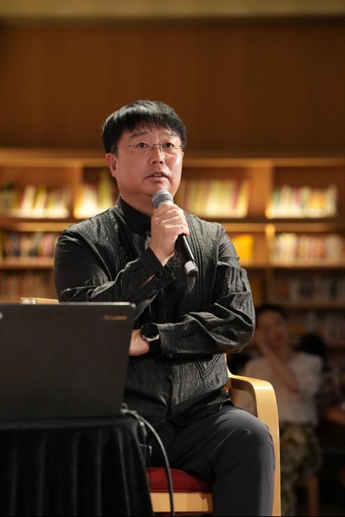 杨玉成个人网站,展现才华与成就的舞台插图 杨玉成个人网站,展现才华与成就的舞台插图