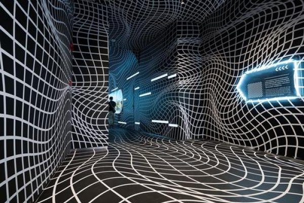 虚拟空间的特点及其影响-踏云行