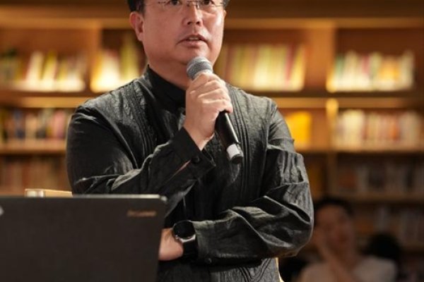 杨玉成个人网站，展现才华与成就的舞台-踏云行